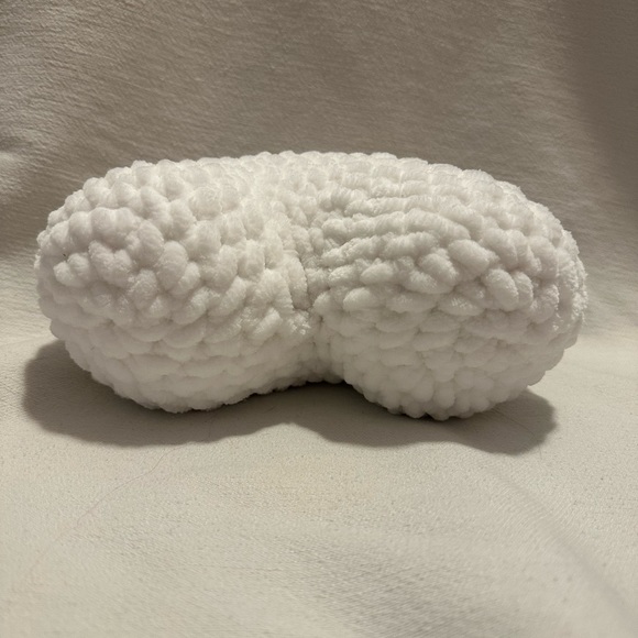 Handmade crochet heart plush/pillow - Picture 3 of 3